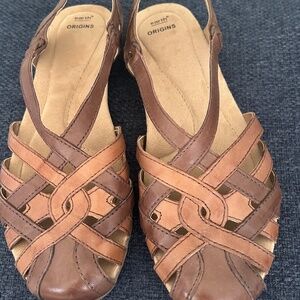 Earth Origins Belle Brielle leather sandals, 10M, brown, worn only once. $25
